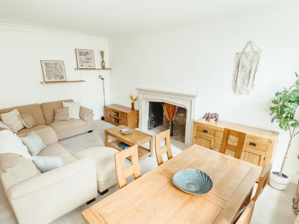 Garden Flat In Period Property Centrally Located Bath Exterior photo