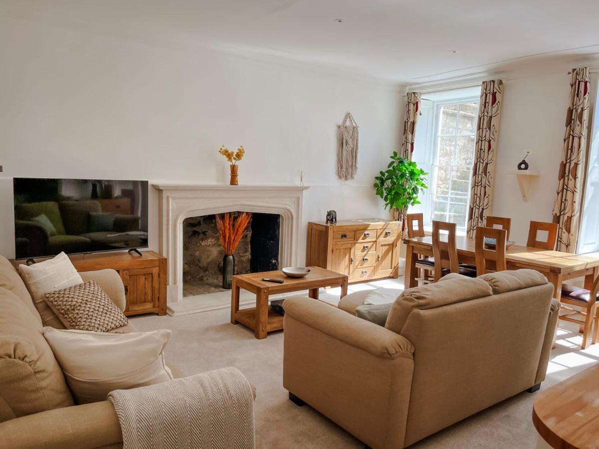 Garden Flat In Period Property Centrally Located Bath Exterior photo
