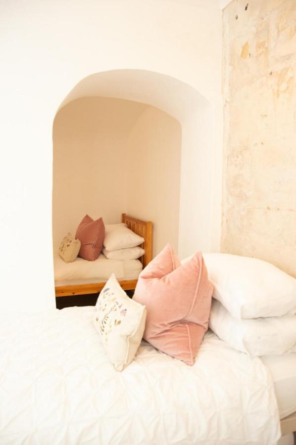 Garden Flat In Period Property Centrally Located Bath Exterior photo