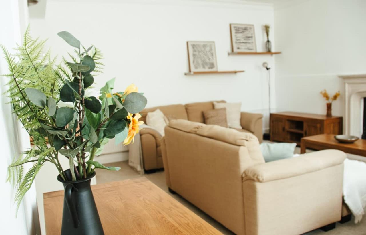 Garden Flat In Period Property Centrally Located Bath Exterior photo
